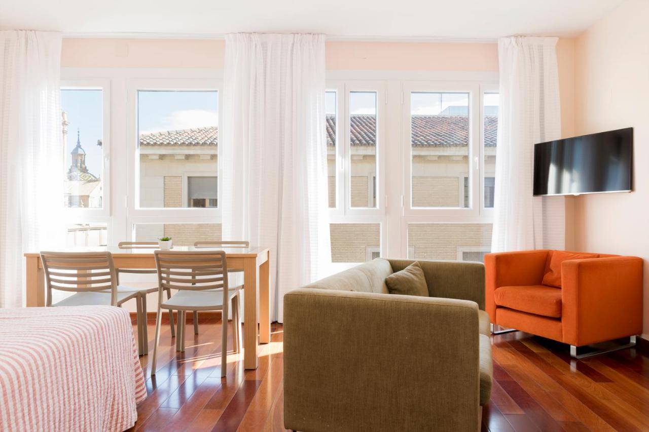 Apartamentos Sabinas El Pilar Zaragoza Bagian luar foto