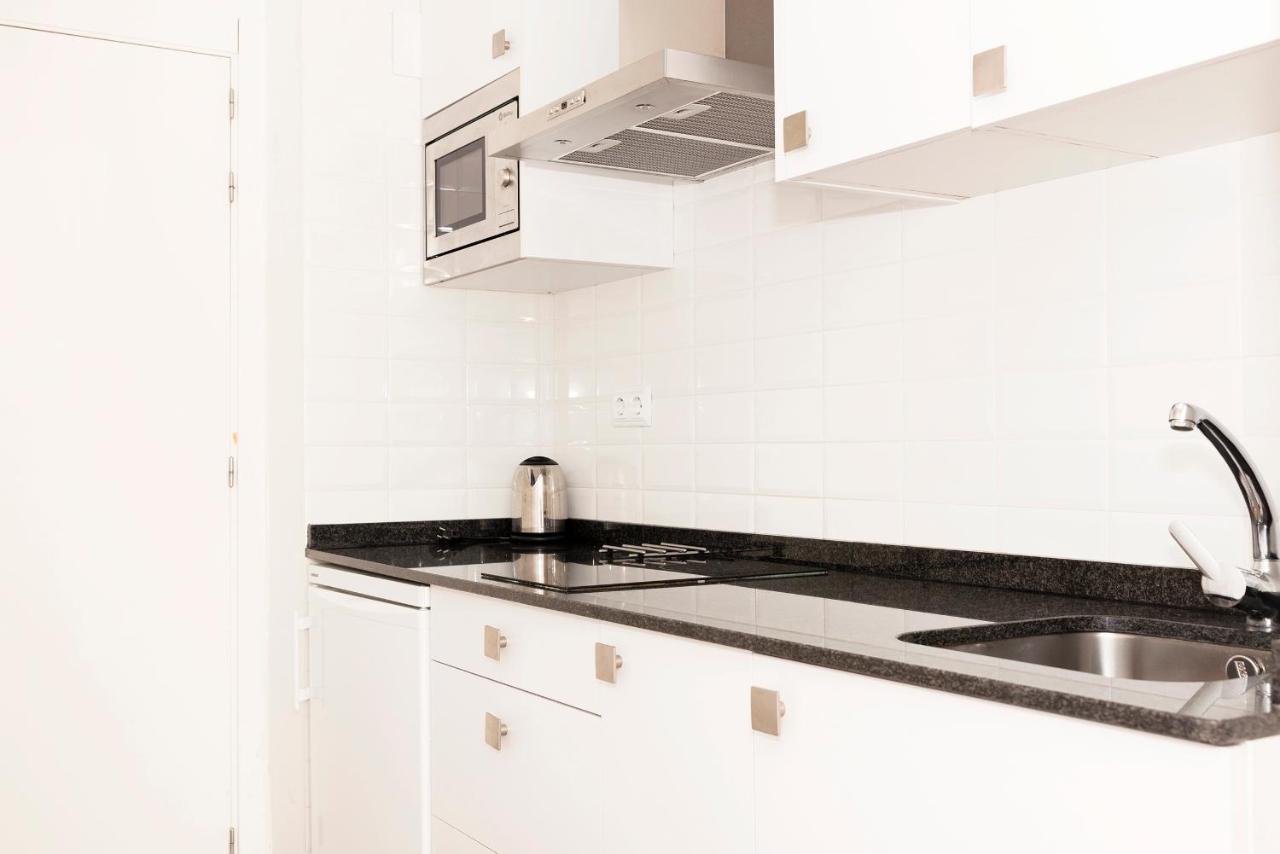 Apartamentos Sabinas El Pilar Zaragoza Bagian luar foto