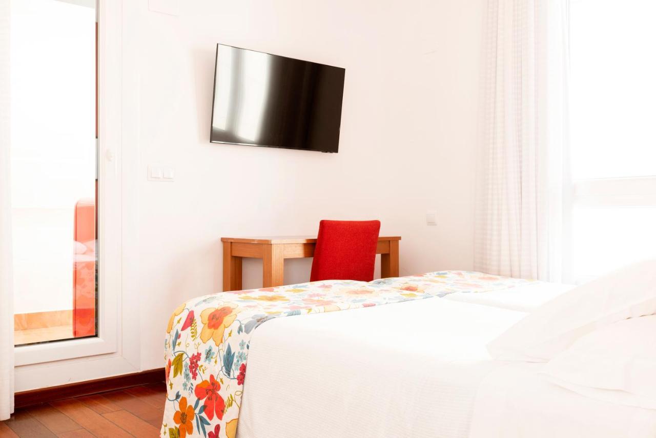 Apartamentos Sabinas El Pilar Zaragoza Bagian luar foto