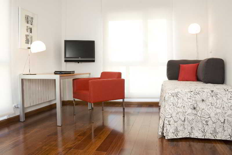 Apartamentos Sabinas El Pilar Zaragoza Bagian luar foto