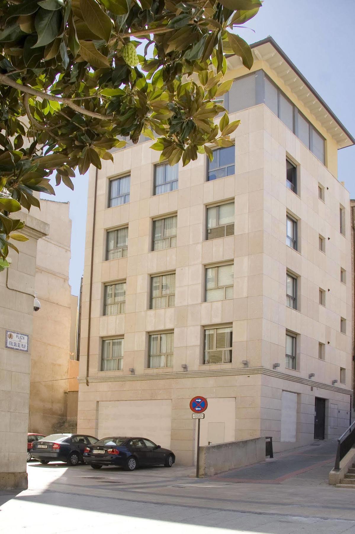 Apartamentos Sabinas El Pilar Zaragoza Bagian luar foto