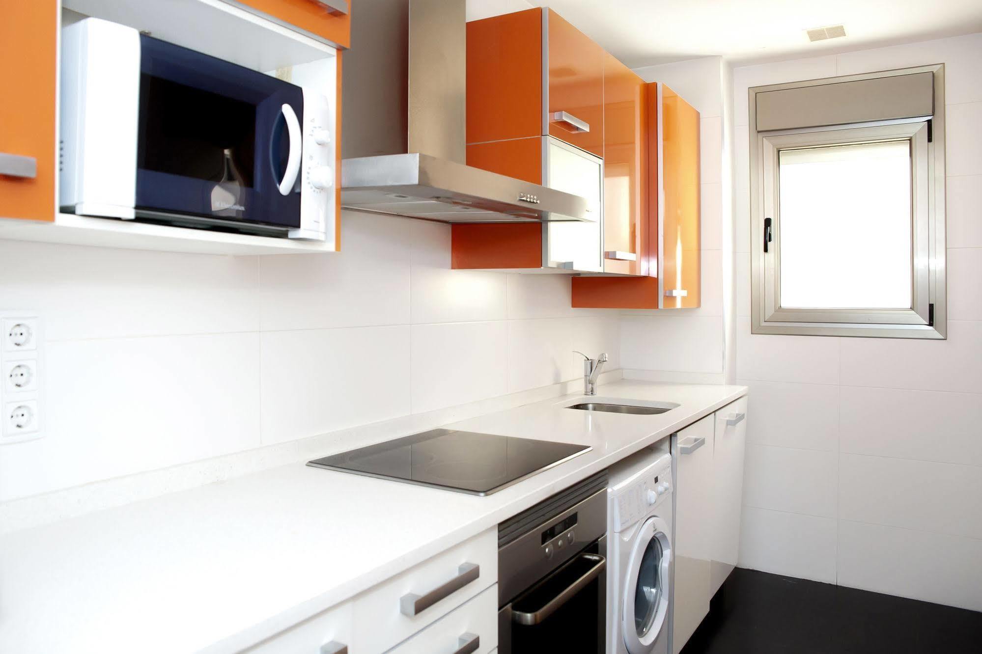Apartamentos Sabinas El Pilar Zaragoza Bagian luar foto
