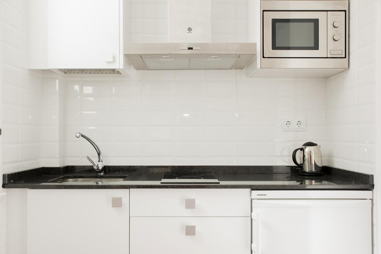 Apartamentos Sabinas El Pilar Zaragoza Bagian luar foto