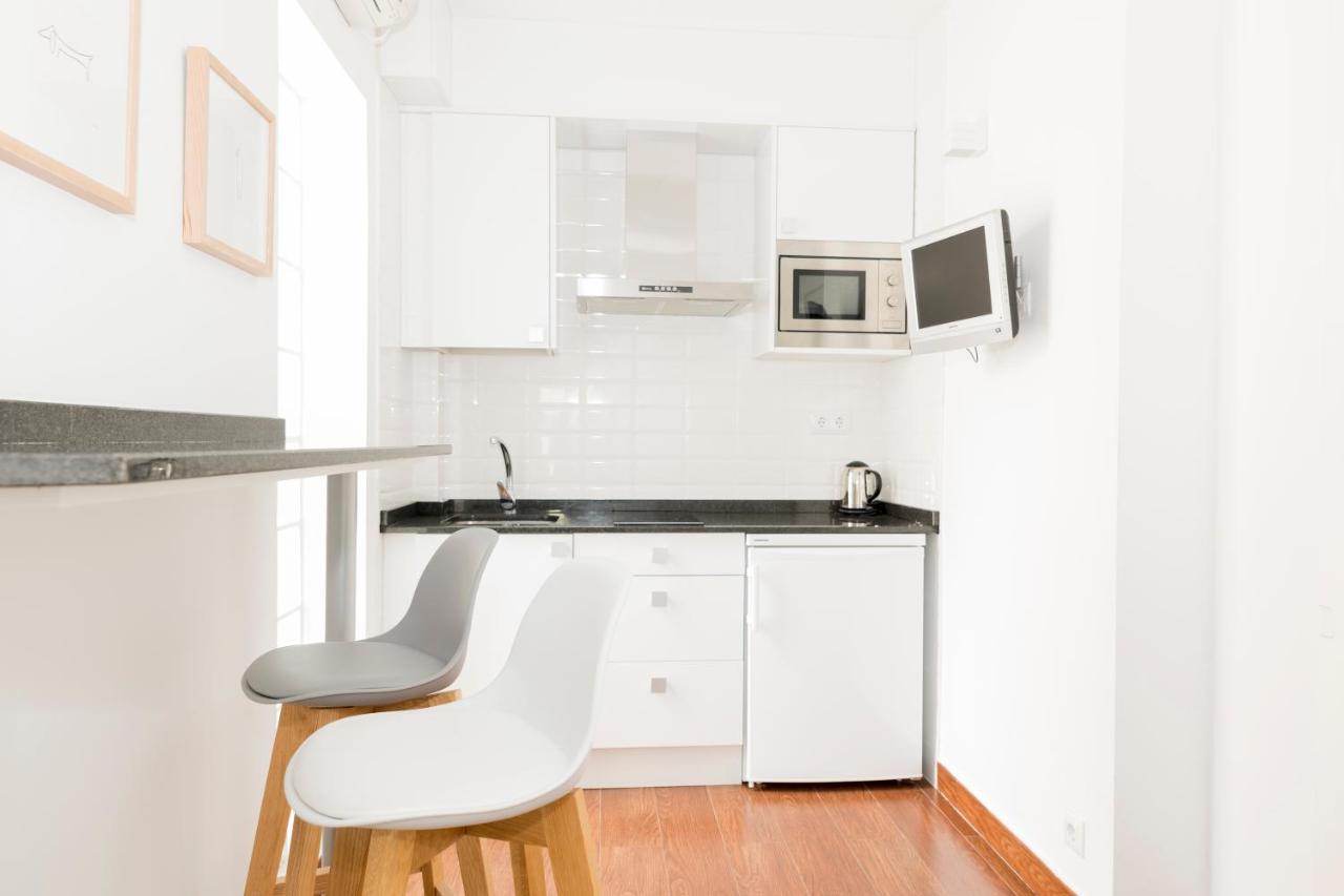 Apartamentos Sabinas El Pilar Zaragoza Bagian luar foto